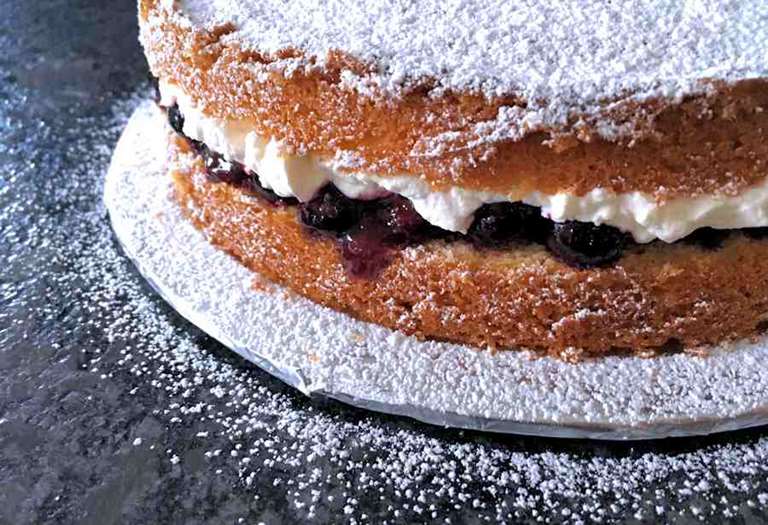 Blueberry And Cream Sponge Cake | Recipe | Cuisine Fiend